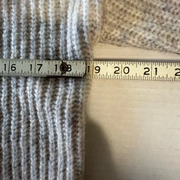 BANANA REPUBLIC gray alpaca blend v-neck boxy oversized sweater XS - Picture 8 of 10